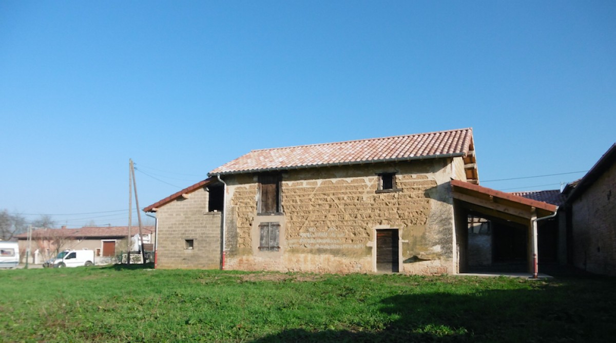Maison a rénover - OZAN 01190