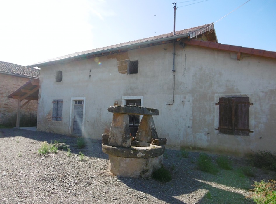 Maison a rénover - OZAN 01190